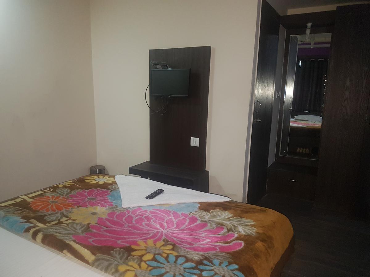 Hotel Grand Palace Gaja Zewnętrze zdjęcie