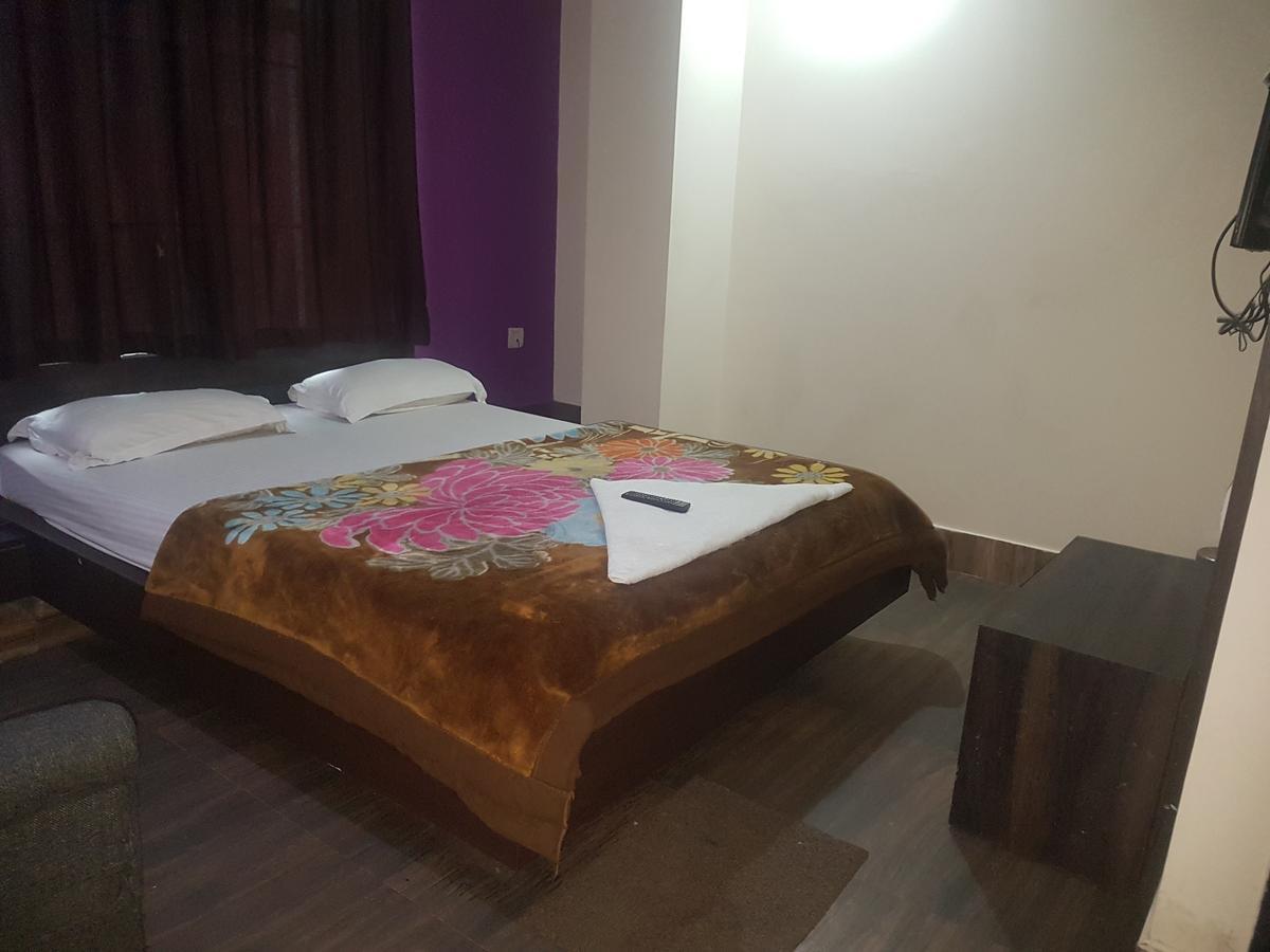 Hotel Grand Palace Gaja Zewnętrze zdjęcie
